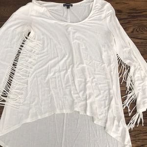 White fringe sleeve tee